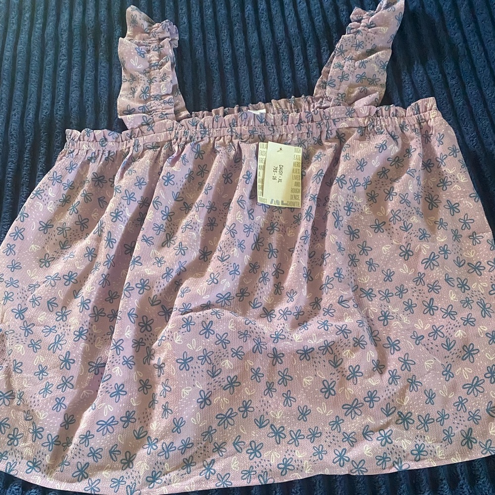 BNWT XL Daisy top